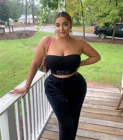 busty milf latina